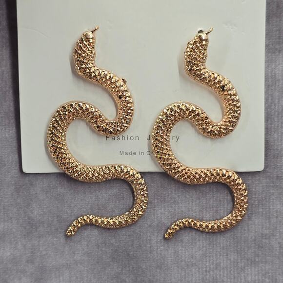 Gold Snake Texture Earrings Stud Fashion Statement Boho Fashion Dangle Jewelry - Picture 1 of 3